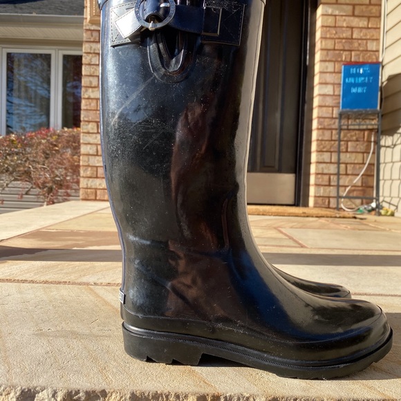 Nautical Black and Navy Rain-boots - Picture 4 of 7